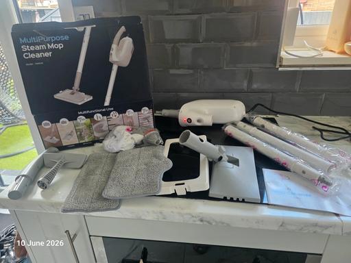  — 10 in 1 Steam mop