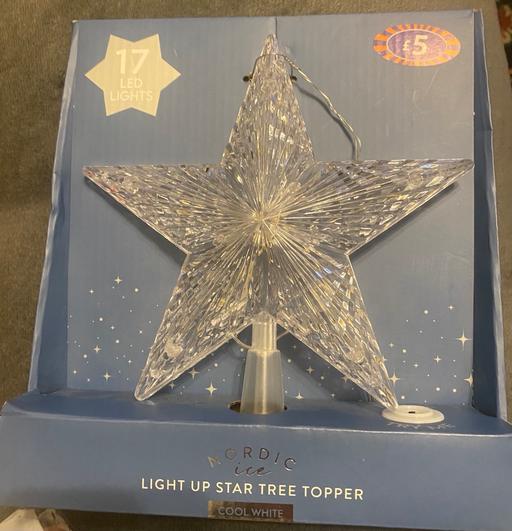  — Light up star tree topper
