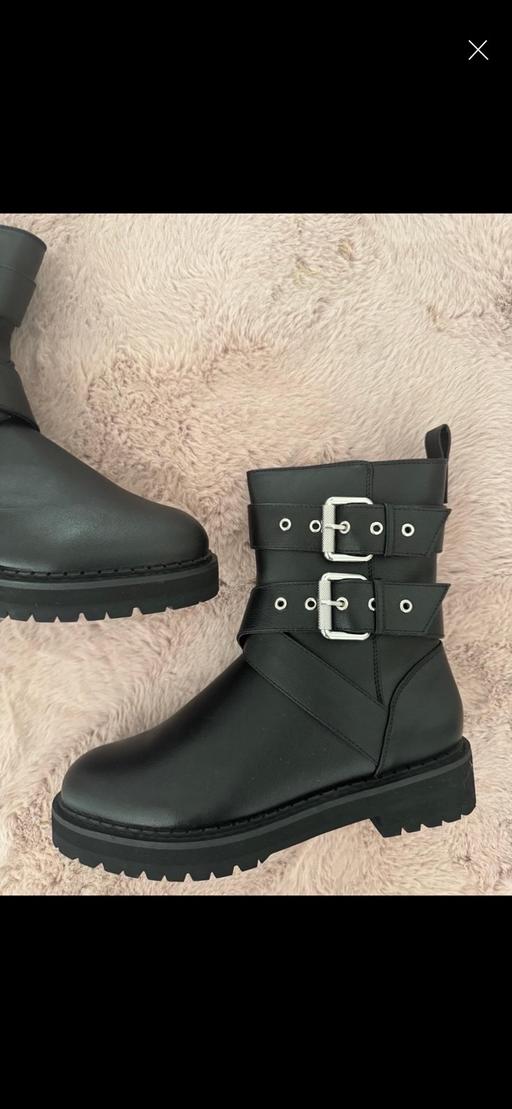  — Ladies biker boots size 7 brand new in box
