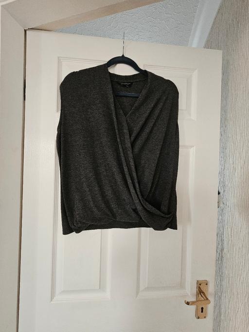  — Dorothy Perkins winter material top, size 16