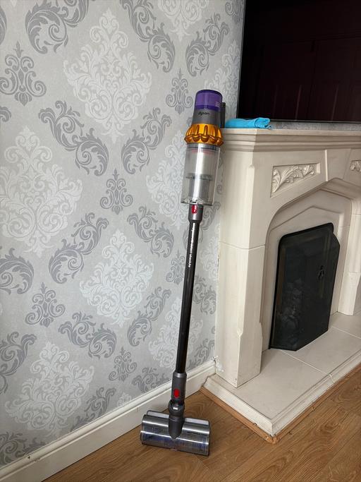  — Dyson v15 no battery or accessories