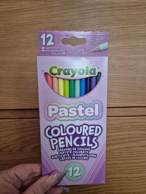  — new Crayola 12pk Colouring Pencils