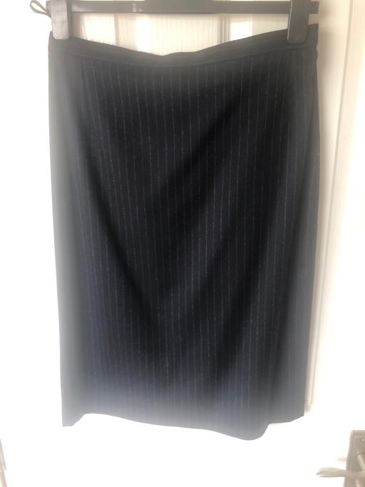  — Ladies skirt