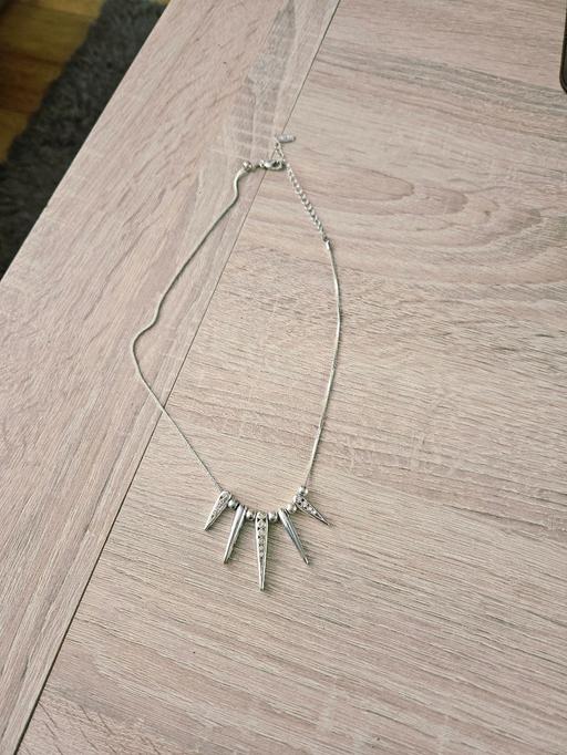 — Diamante necklace..like new