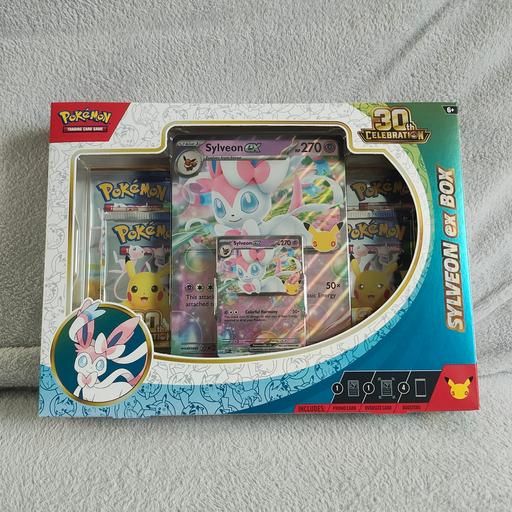  — Pokémon 30th anniversary Sylveon Ex Box