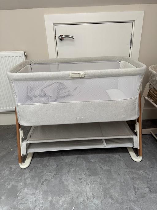  — Mamas & Papas Lua Bedside Crib