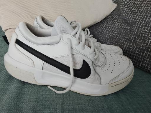  — men's/boys trainers