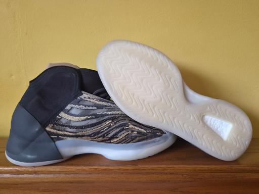  — Adidas yeezy qntm UK size 10