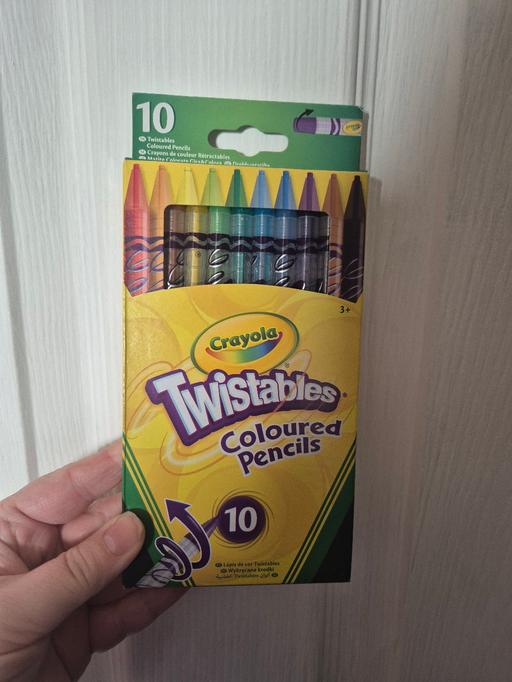  — new Crayola Twistables Coloured Pencils