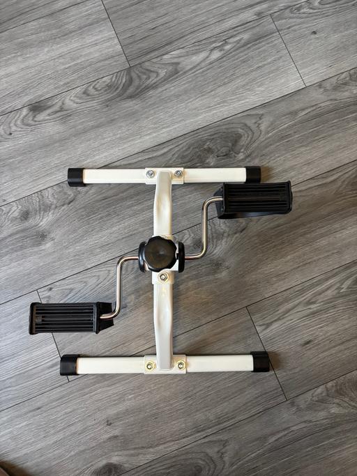  — Portable Pedal Exerciser / Mini Exercise Bike