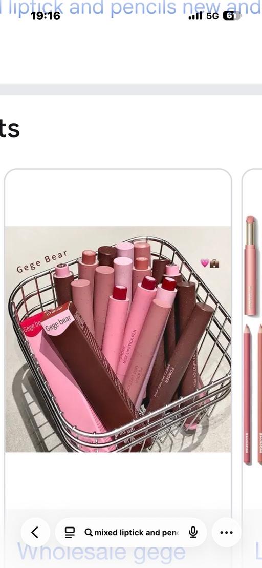  — Mixed lipsticks and pencils