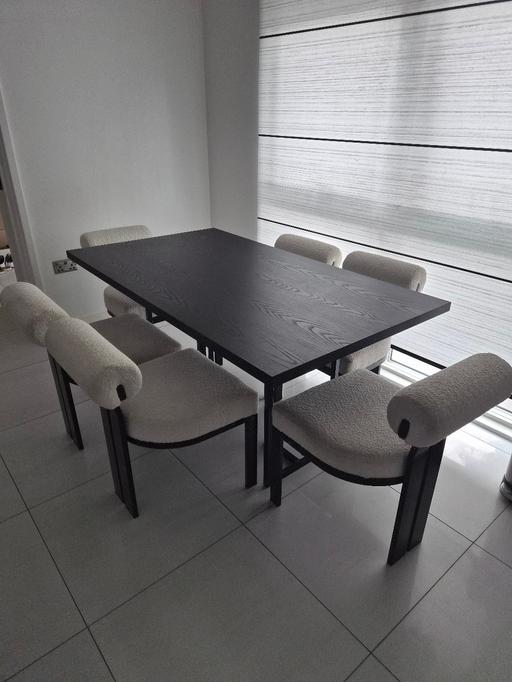  — modern black dining table Roobba