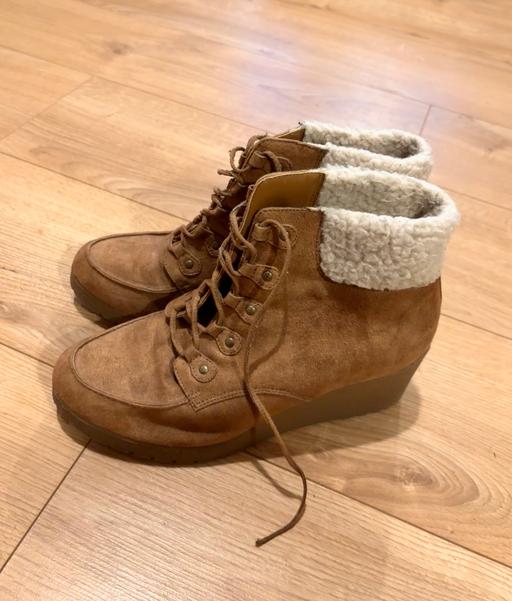  — Lace Up Ankle Boots