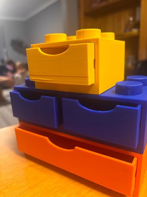 — Mini Lego storage