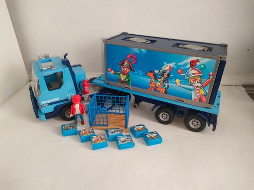  — Playmobil lorry and trailer