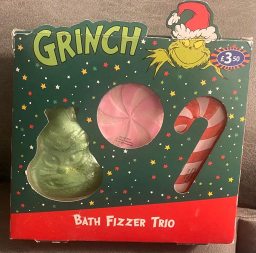  — Grinch gift set