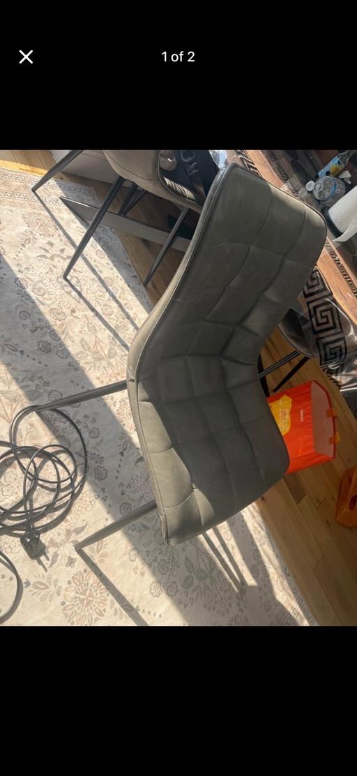  — 5x Dining chairs