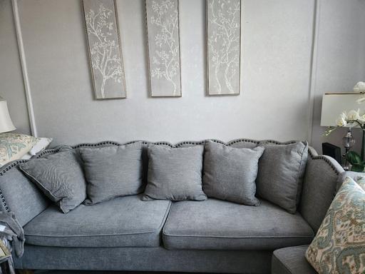 — Sofa