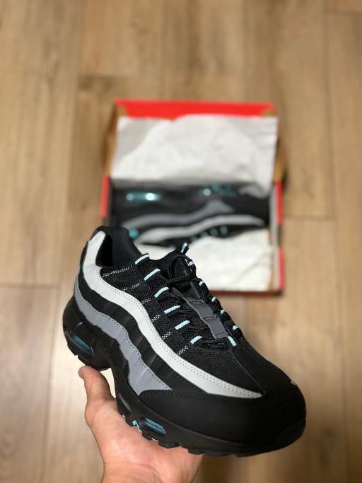  — Air max 95s