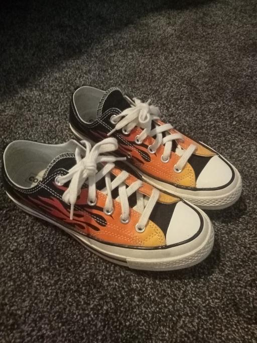  — Converse trainers