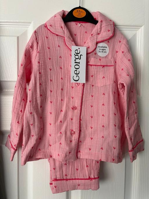  — Girls pjs (various sizes)