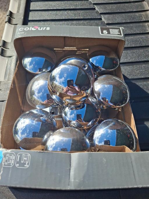  — chrome door knobs