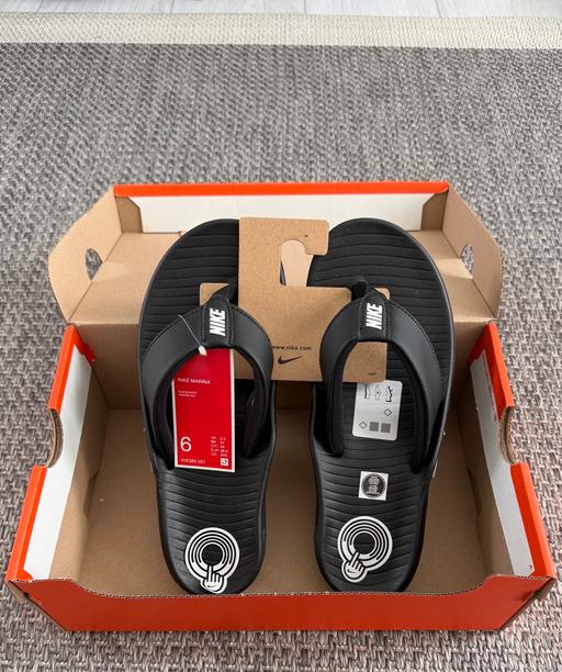  — New Nike  Sliders Size 5.5 Men/Women