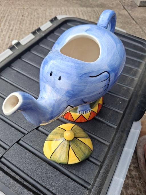  — Teapot
