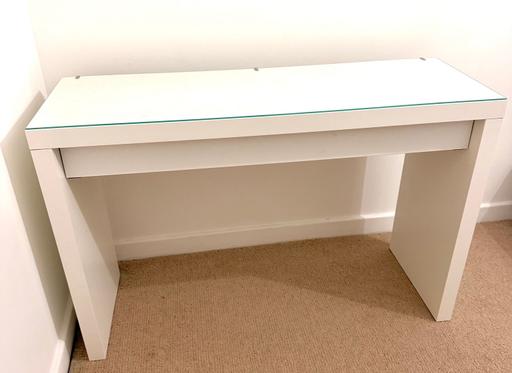  — vanity white dressing table