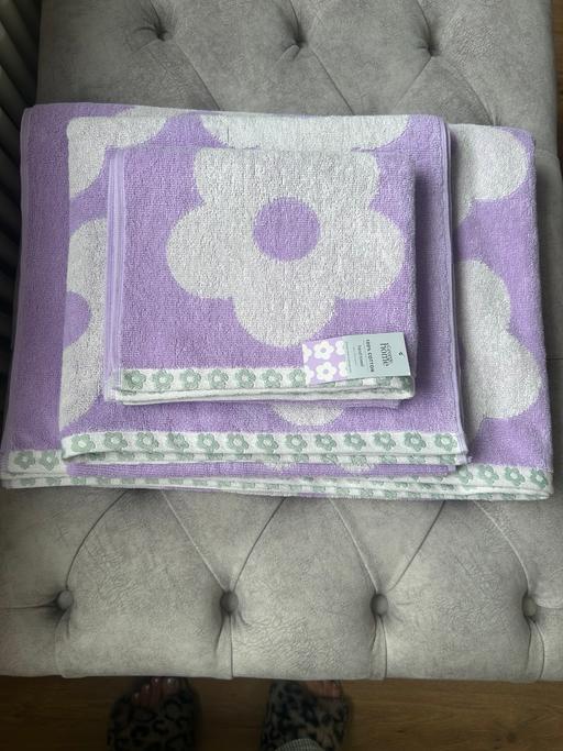  — Flower Pattern 3 Piece Towel Bundle
