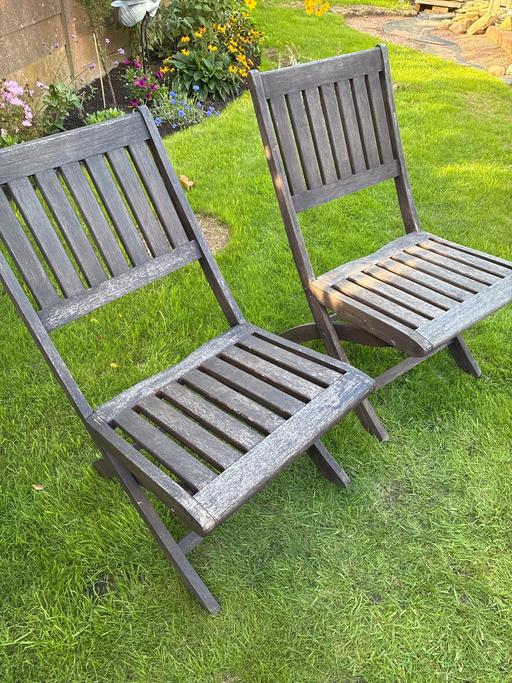  — Wooden Folding Chairs