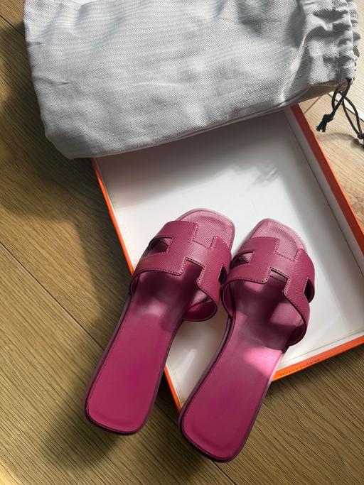  — Pink leather slides #luxury #designer