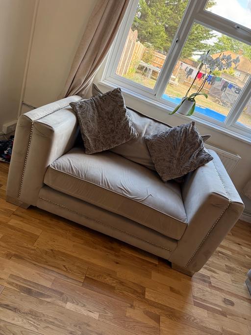  — Mink sofas