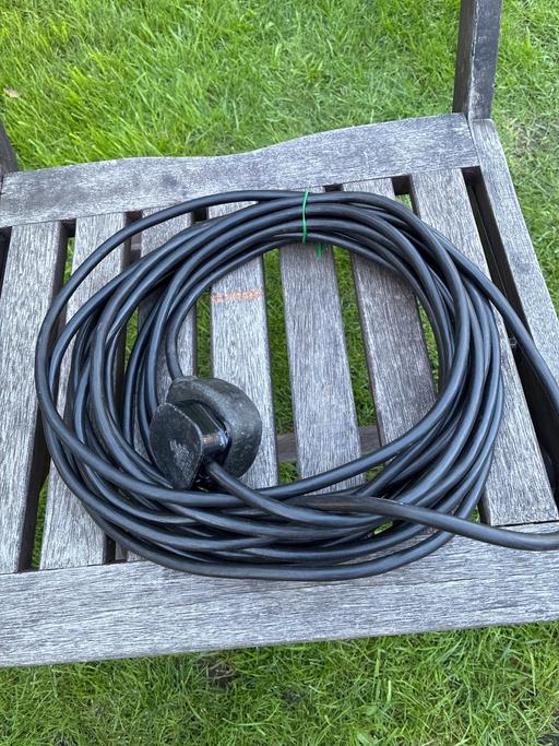  — Extension lead