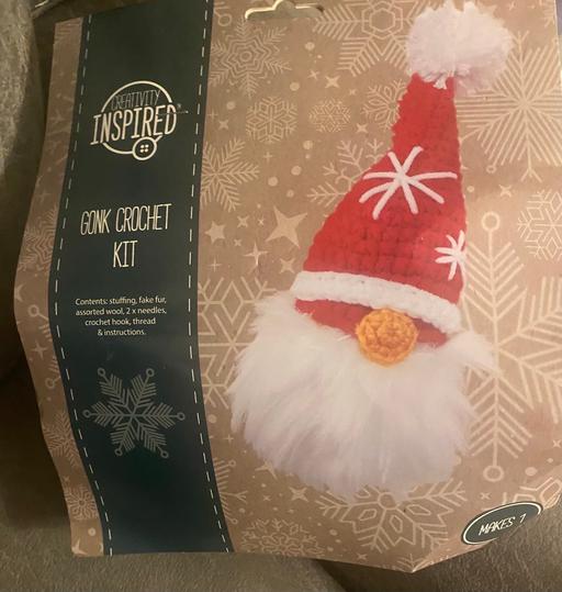  — Christmas gonk crochet kit