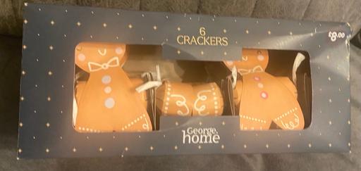  — Christmas crackers