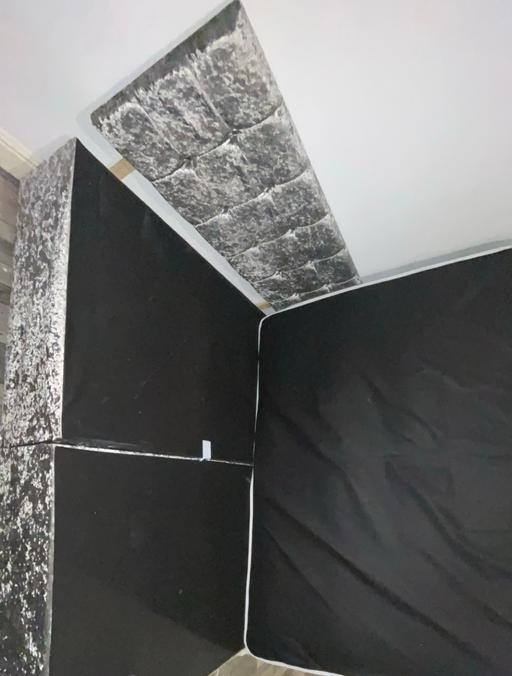  — 4ft6 double bed (velvet)