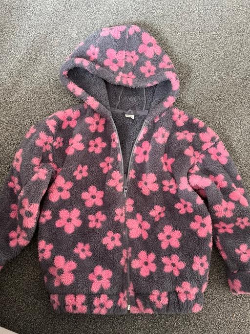  — Fleece coat with hood