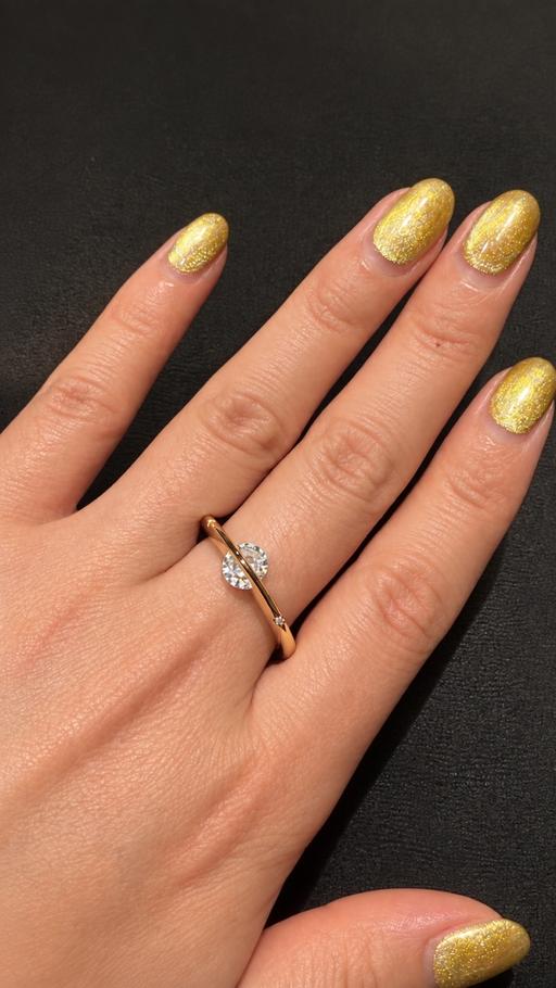  — Gold Tone Spinning Stone Ring