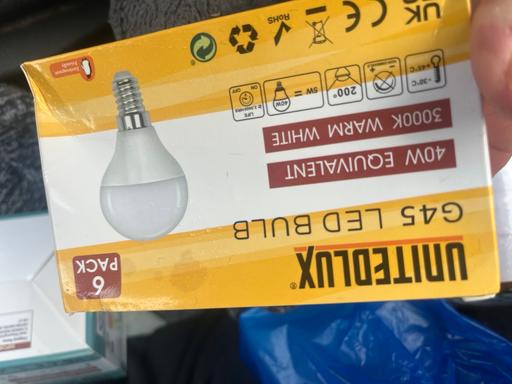  — Bulbs two diff colours 3£ a pack