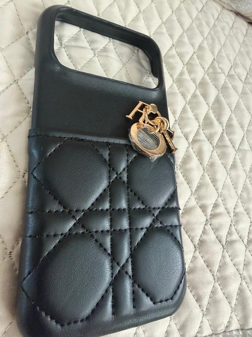  — Quilted phone case for IPhone 17 pro max