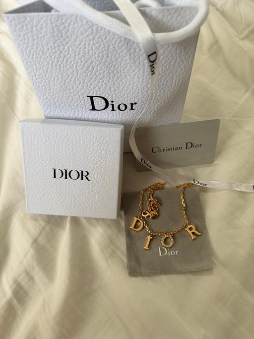  — Door necklace