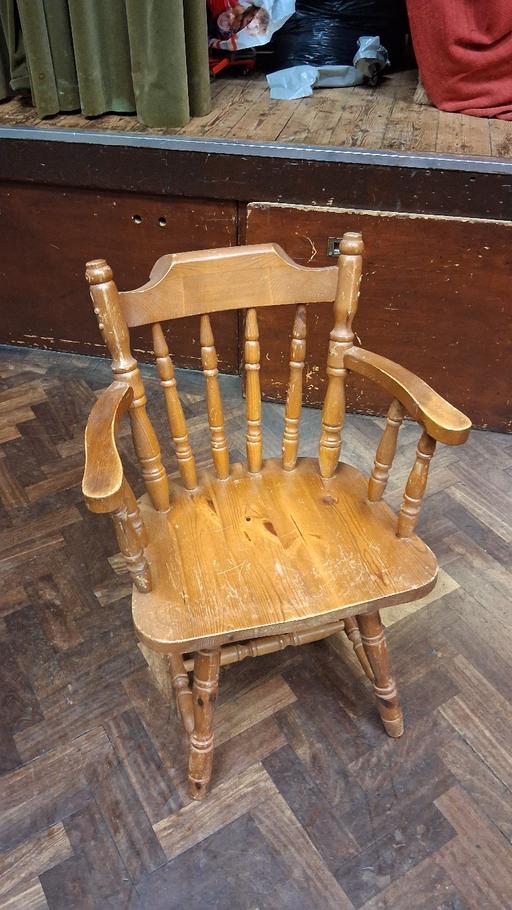  — Vintage "Captain's Chair" in pine