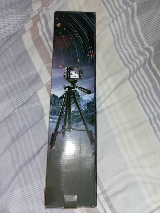  — compact tripod
