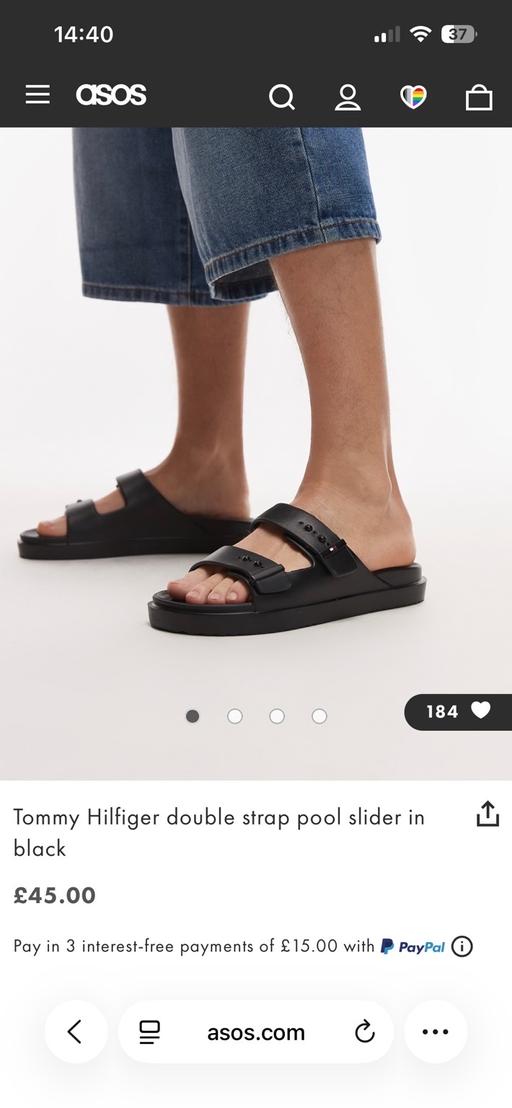  — Tommy Hilfiger sliders