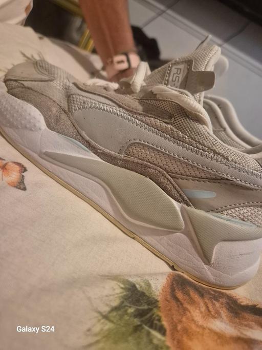  — Kids trainers
