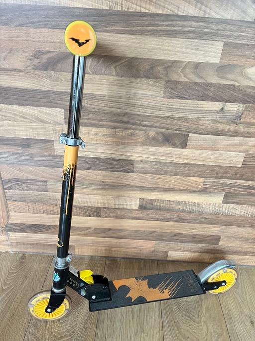  — Batman Folding Inline Scooter - LED