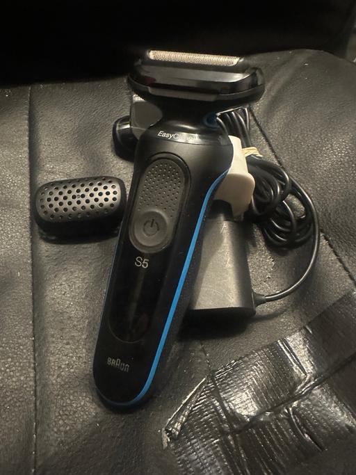  — Braun S5 electric shaver