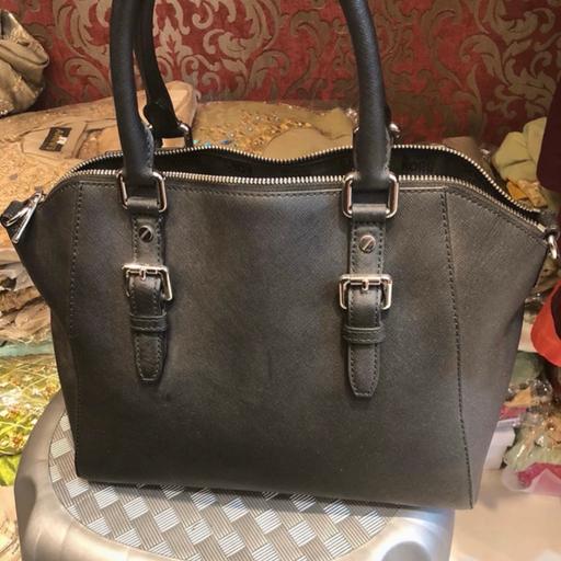  — Micheal Kors Bag
