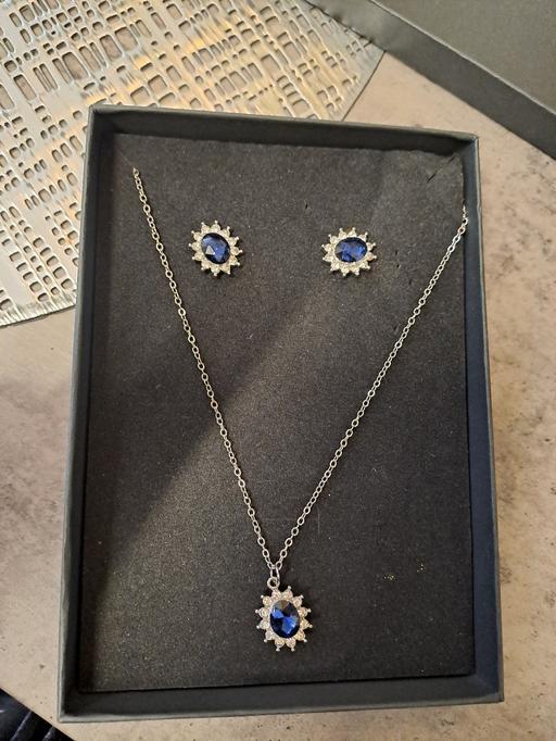  — new pendent and earings